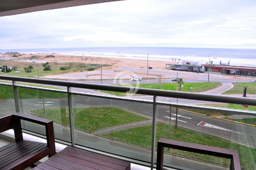 Apartamento En Alquiler - Brava- Ref: 2718