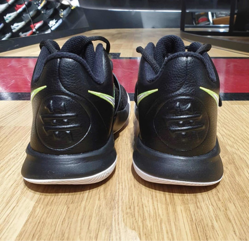 Imagen 5 de 8 de Tenis Nike Kyrie Irving Flytrap 3