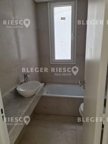Departamento En Venta Ubicado En Castaños, Nordelta, G.b.a. Zona Norte
