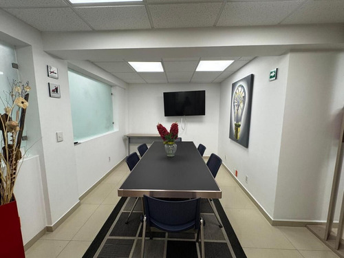 Casa Remodelada Adaptada A Oficinas, Col. Nápoles.
