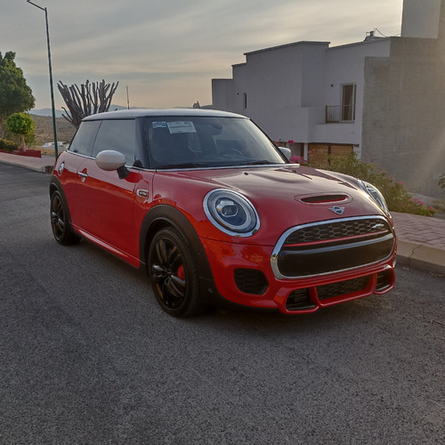 Mini John Cooper Works 2.0 Hot Chilli At