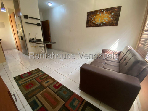 Ms Rent-a-house Te Ofrece En Alquiler Este Confortable Y Hermoso Apartamento Totalmente Amoblado Y Equipado En Un Exclusivo Conjunto Cerrado. Disfruta De La Seguridad Que Ofrece La Vigilancia 24/7