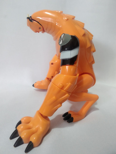 Imagen 5 de 6 de Wildmutt Bestia Con Sonido Activado Por Sensor Ben 10 Bandai