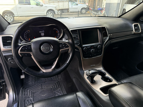Jeep Grand Cherokee 3.6 Limited Lujo V6 4x2 At