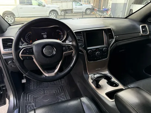 Jeep Grand Cherokee 3.6 Limited Lujo V6 4x2 At