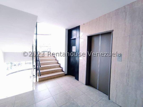 Vendo Apartamento En Urbanización Las Delicias, Código 23-18986 Cm Leer Descripción