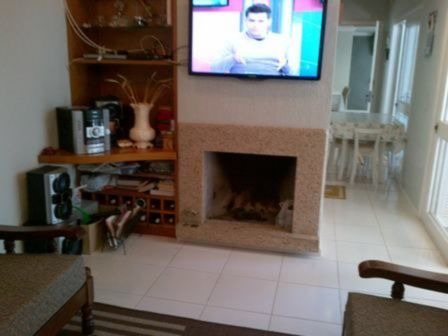 Casa Em Cavalhada Com 3 Dormitórios - Mi11404