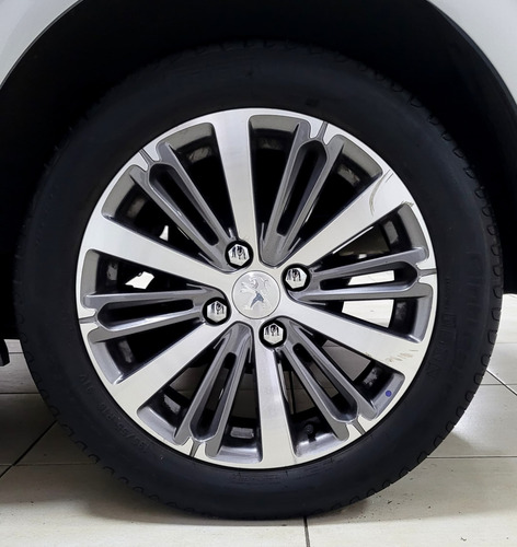 Peugeot 208 1.6 Feline
