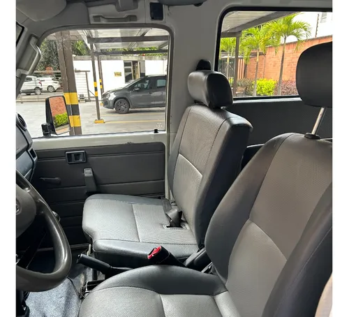 Land Cruiser Lc79
