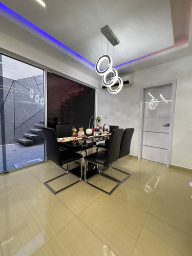 Rp- Touwnhouse En Venta. Residencias Naiguatá, Sector El Manantial