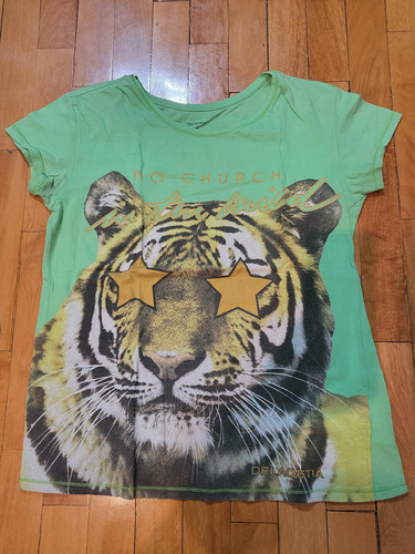 Remera Manga Corta Verde Tigre Delaostia Mujer Talle 1