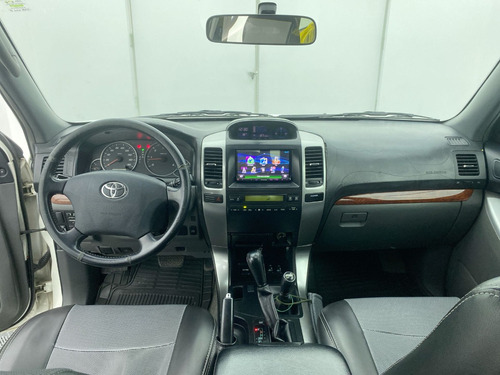 Imagen 21 de 25 de Toyota Land Cruiser Prado 3.0