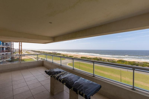 Apartamento En Torre De Lujo, Punta Del Este Uruguay