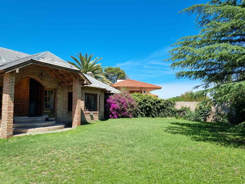 Casa En Arturo Illia 1068