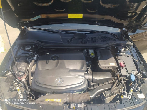 Mercedes-benz Gla 200 1.6 Cgi Vision 16v Turbo