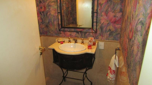Imagen 5 de 16 de Señorial Semi Piso Frente A La Plaza Conesa - Venta Directa!!!