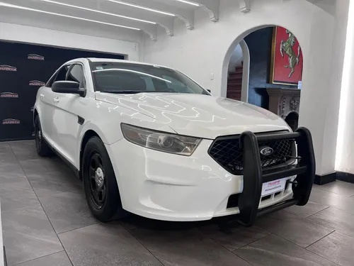 Ford Police Interceptor Sedán 2014