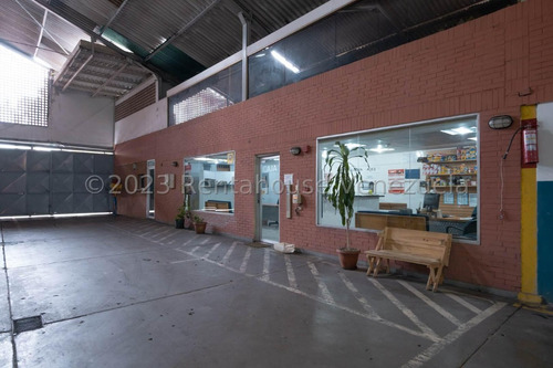 Galpón En Venta, Chacao #23-26205