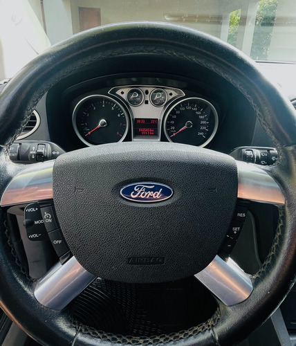 Ford Focus 2 2.0 Ghia At