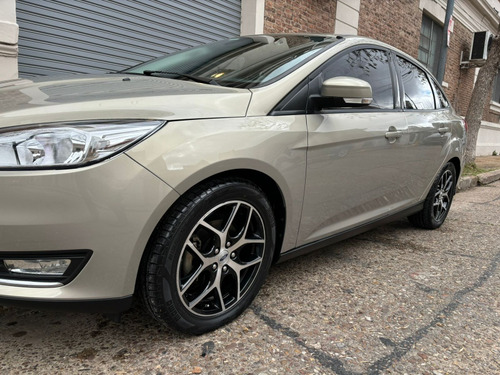 Ford Focus III 2.0 Sedan Se Plus Mt