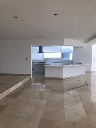 Departamento En Fuentes De Las Lomas
