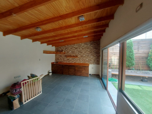 Linda Casa En Sector De Lomas De San Sebastián