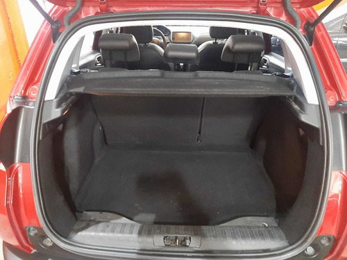 Imagen 15 de 17 de Peugeot 2008 2017 1.6 Feline
