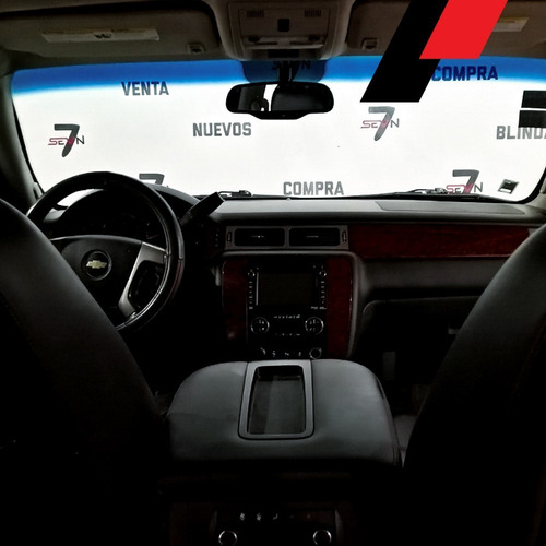 Imagen 8 de 8 de Chevrolet Suburban 2013,blanca,nivel 5