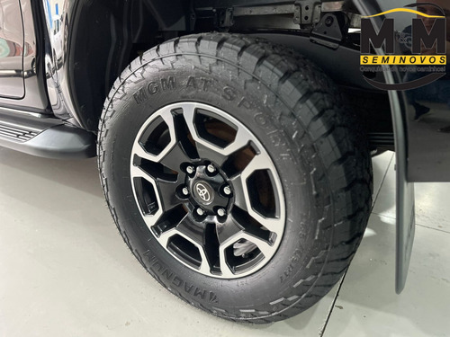 Toyota Hilux 2.8 D-4D TURBO DIESEL CD POWER PACK 4X4 MANUAL