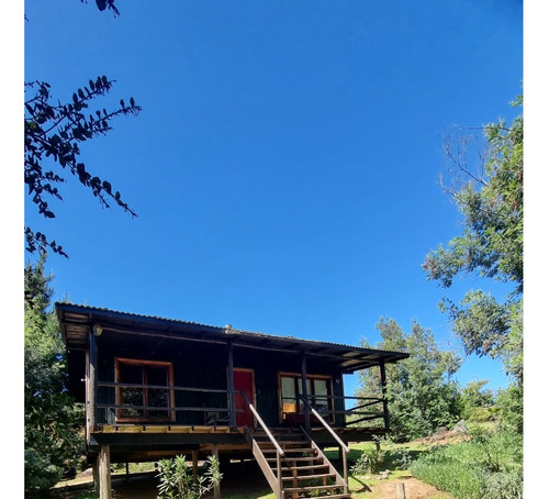 Rebajada Linda Parcela Con 2 Cabañas En Pinares De Algarrobo