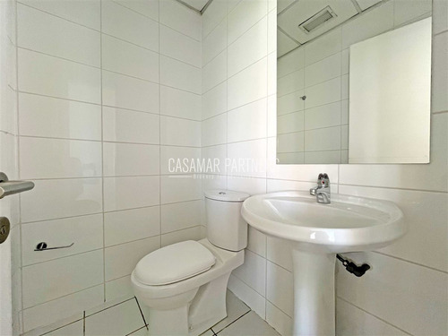 Gran Oficina En Arriendo Privado Y Sala De Reuniones
