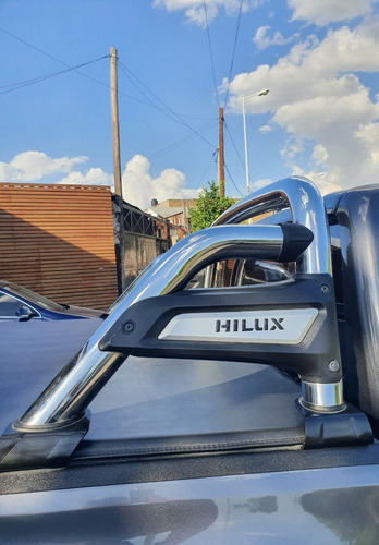Toyota Hilux 2.8 Cd Sr 177cv 4x4 2016