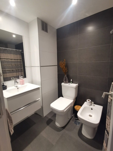 Imagen 5 de 14 de Venta Apartamento 2 Dormitorios, Patio Y Garaje En Pocitos