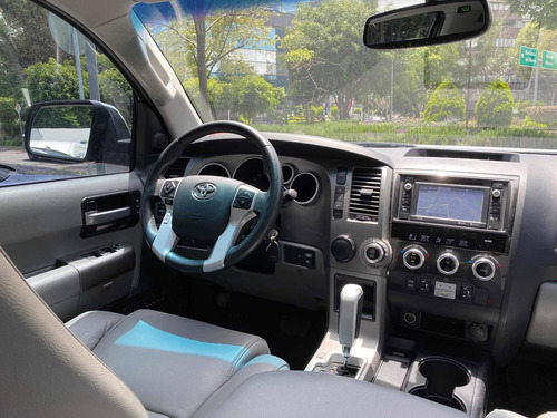 Imagen 13 de 14 de Toyota Sequoia 2017 5.7 Limited At