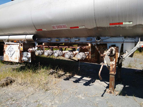 Imagen 9 de 13 de Tanque Semiremolque De Combustible Marca Custom Trailer Inc