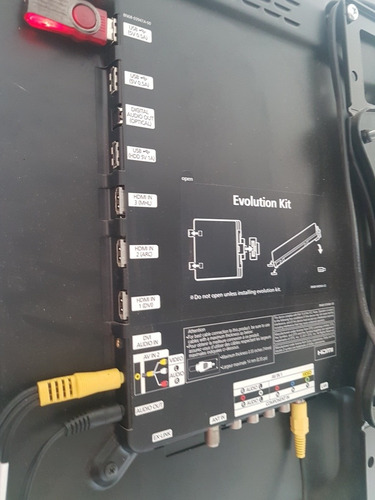 Imagen 6 de 10 de Televisor Led Samsung 46 Pulgadas Para Reparar O Repuestos