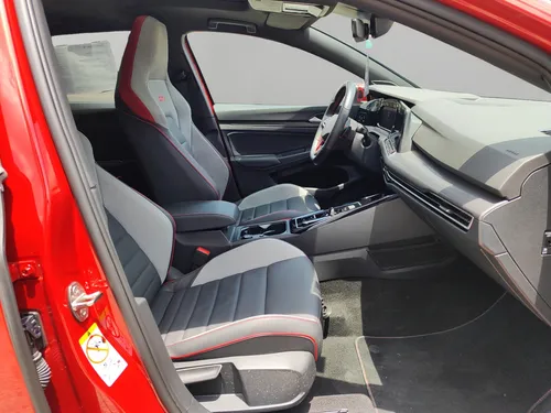 Volkswagen Golf 2024
