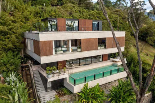 Casa En Venta En Loma De Los Balsos Superior. Cod V11722