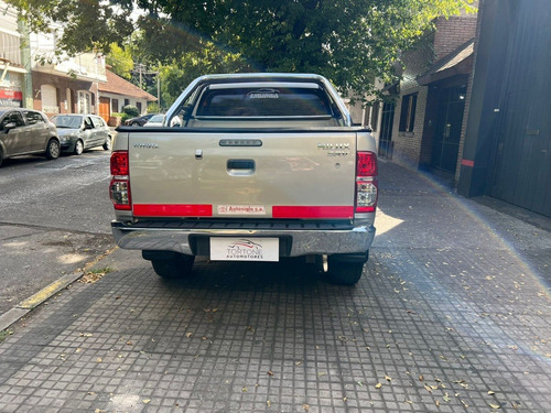 Imagen 16 de 21 de Toyota Hilux 4x2 C/d Srv 3.0 Tdi C/cue