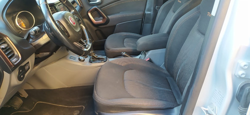 Imagen 12 de 19 de Fiat Toro 2.0 Volcano 4x4 At