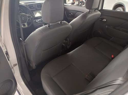 Renault Sandero 1.6 16V 4P SCE FLEX STEPWAY ICONIC X-TRONIC AUTOMÁTICO CVT