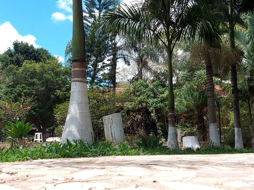 Sítio De 4 Quartos E 4 Banheiros