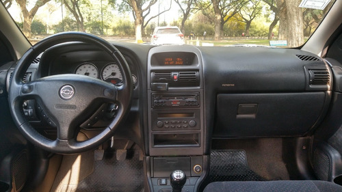 Imagen 6 de 9 de Chevrolet Astra Gls 2.0
