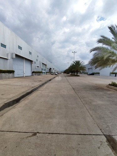 Imagen 2 de 13 de Galpón En Alquiler Aerocentro Centro Empresarial Barcelona