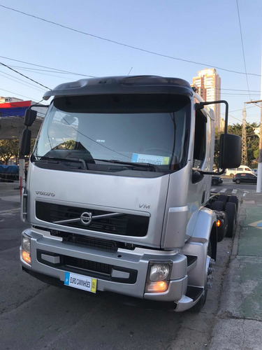 Imagem 14 de 14 de Volvo Vm 270 2013