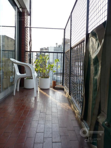 Caballito. Departamento 2 Ambientes Con Balcón. Alquiler Temporario Sin Garantías.