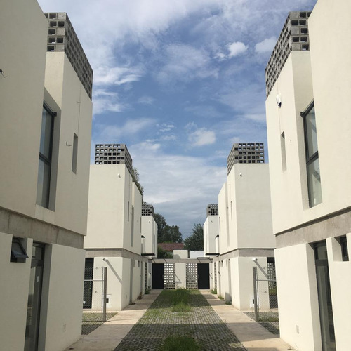Imagen 15 de 21 de Departamento En Venta En Manuel B Gonnet Calle 27 E/ 491 Y 193 - Dacal Bienes Raices
