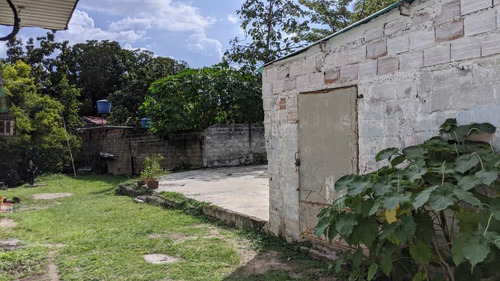 Beraca 007 Ofrece En Venta Casa En Sector Valle Verde- Limón, Maracay.
