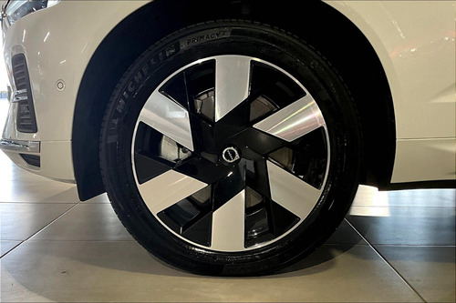 Volvo XC60 5p Recharge Ultimate PHEV T8 L4/2.0/T Aut