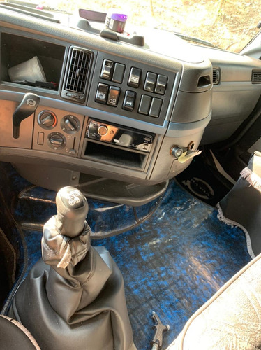 Imagem 10 de 15 de Volvo Fh12 440 6x2 Ano 2007 Branco Todo Revisado
